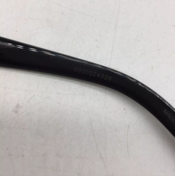 Saint Laurent SL M136 Women's Black Sunglasses - Picture 8 of 11